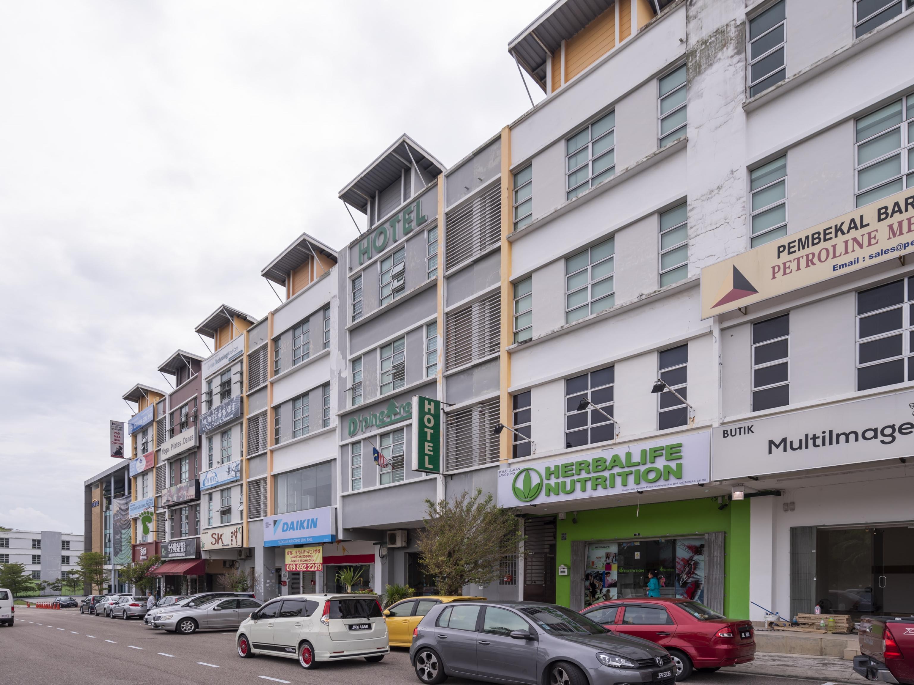 D'Pinetrees Hotel Johor Bahru Ngoại thất bức ảnh